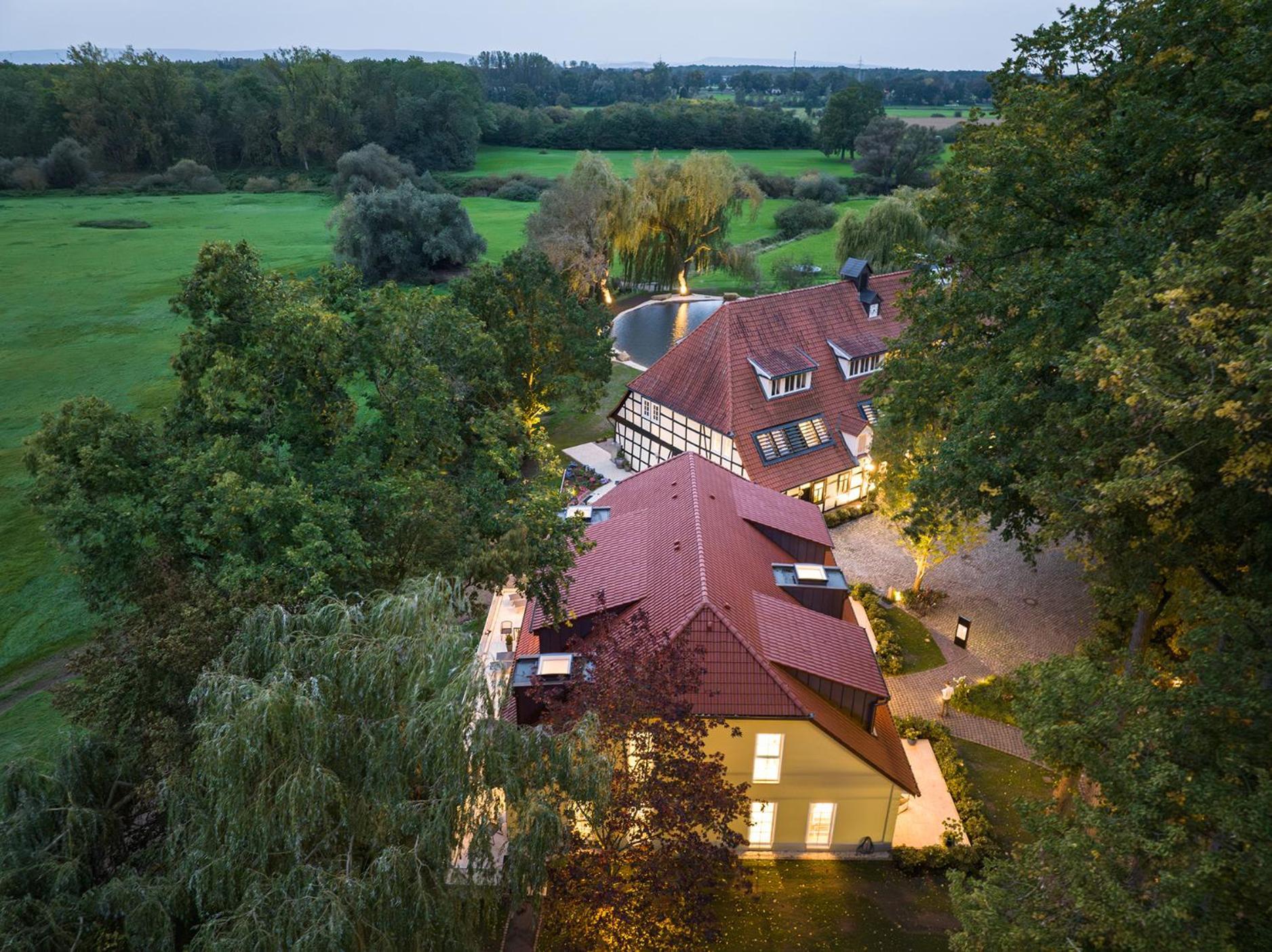 Schlossresidenz - Boutique Apartments & Hotel Suiten Schloss Ricklingen Bagian luar foto