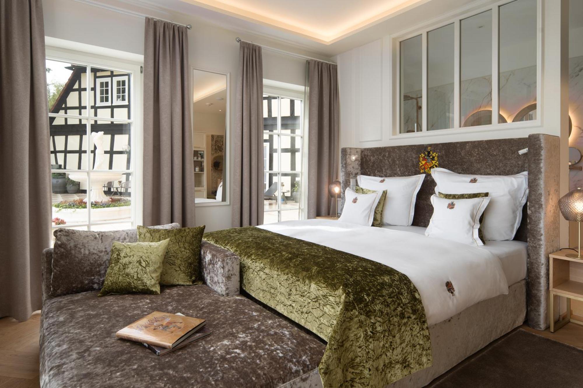 Schlossresidenz - Boutique Apartments & Hotel Suiten Schloss Ricklingen Bagian luar foto